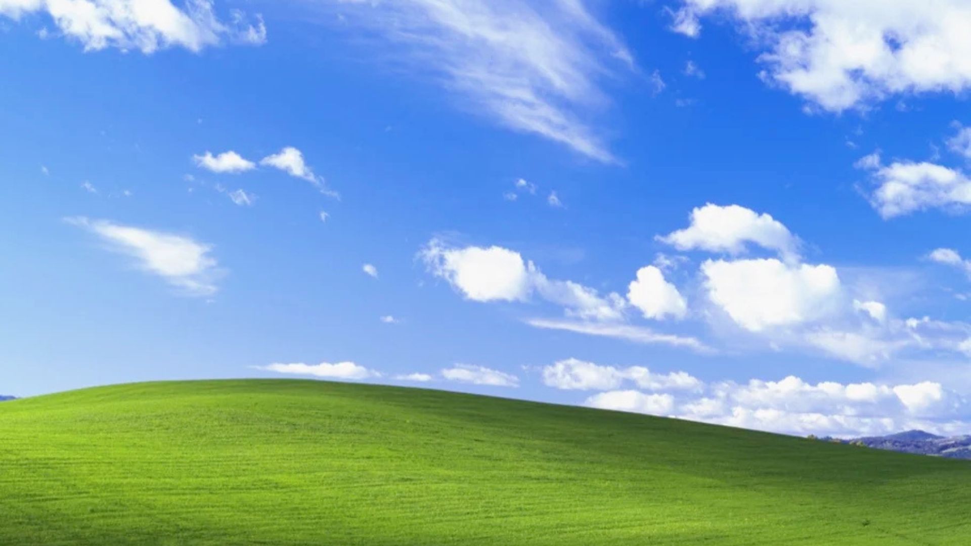 Green hill wallpaper